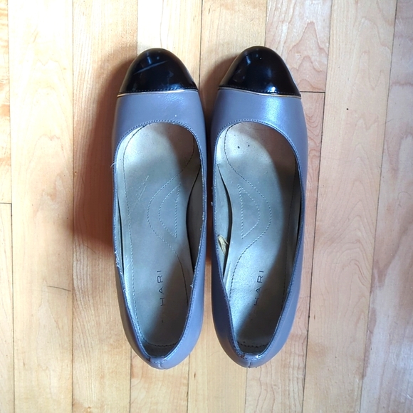 Classic Pumps - Picture 5 of 6